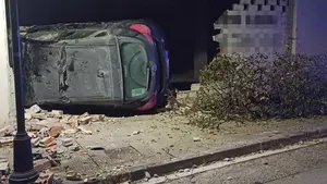 Un conductor con la L se empotra borracho contra un edificio en Navarra con otros tres pasajeros