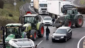 DIRECTO | Llaman a evitar desplazamientos por carretera por las protestas de los tractores