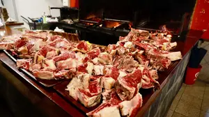 El pueblo de Navarra que organiza una excursión a una sidrería para comer con plazas limitadas