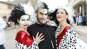 Arguedas celebra su desfile de Carnaval por todo lo alto: los mejores disfraces y carrozas