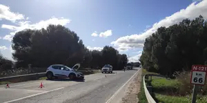 Una familia entera herida en un brutal choque entre dos coches en una carretera en Navarra