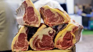 Dónde disfrutar de un menú de sidrería en Pamplona con chuletón y buenos precios