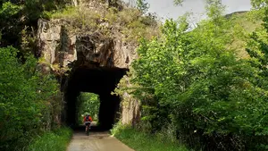 El pueblo de Navarra que tiene un impresionante túnel de más de dos kilómetros