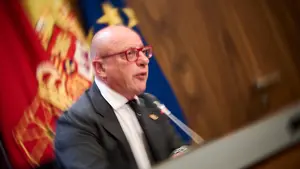 Gimeno no cesa sus ataques y ya advierte al nuevo colegio de educación diferenciada en Navarra