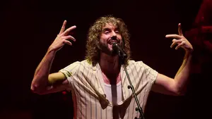 El navarro Mikel Izal anuncia el fin de su gira con un concierto muy especial en Pamplona