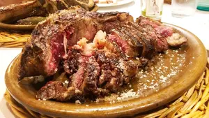 El asador de la cuenca de Pamplona que cambia su día de descanso por un motivo especial