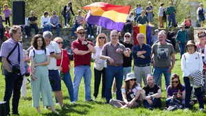 Homenaje en Pamplona de familiares y en conmemoración por la II República