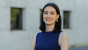 La alumna navarra reconocida por la UPNA como el mejor expediente entre miles de estudiantes