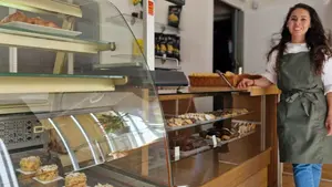 Daniela, la joven que ha cambiado de vida para abrir una pastelería en un pequeño pueblo de Navarra