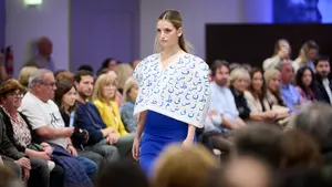 Las futuras promesas de la moda en Navarra se re&uacute;nen en un desfile &uacute;nico: las mejores im&aacute;genes