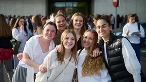 Ojeras, repasos y muchos nervios en el arranque de la EvAU en Navarra: las fotos del temido examen