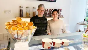 Los dos hermanos que solo abren su heladería de Pamplona en verano con su delicioso sabor estrella
