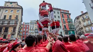 El pueblo de Navarra al que llegan los 'castillos humanos' en el marco de su fiesta medieval