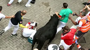 Milagro en el tercer encierro de San Fermín: los Victoriano del Río prefieren no hacer sangre
