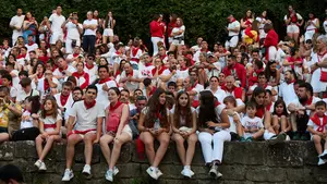 La magia del encierrillo de San Fermín: nos colamos en la carrera nocturna de los toros de Jandilla