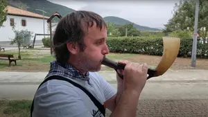El pueblo de Navarra que comienza sus fiestas al son de un extra&ntilde;o y antiguo instrumento