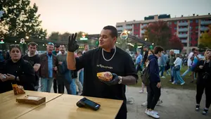 El influencer gastronómico con millones de seguidores que está en Pamplona: "Esto es una locura"