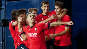 Bombazo de Osasuna que golea al imbatido Barcelona en un grandísimo partido en El Sadar