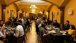 El histórico restaurante de un pueblo de Navarra que ha reabierto y renovado su esencia: su éxito no ha cambiado