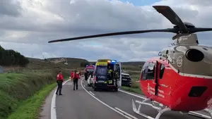 Trasladada en helic&oacute;ptero una mujer de 34 a&ntilde;os tras salirse con su coche en un pueblo de Navarra