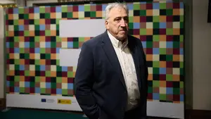 Asirón monta un espectáculo para presentar la nueva imagen e identidad de Pamplona