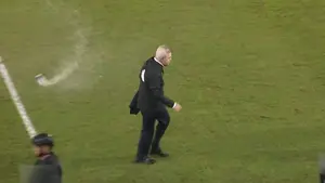 VÍDEO | El ex entrenador de Osasuna que ha sido gravemente agredido durante un partido