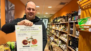 Un total de 18 comercios de Navarra se unen para dar regalos y vales descuentos a sus cliente por Navidad