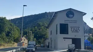 La quesería de un pueblo de Navarra que organiza visitas para conocer su producto y se han convertido en un éxito