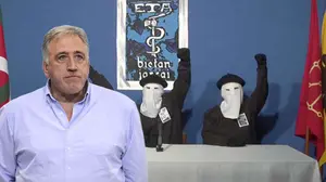 Asirón firma un documento en el que se considera que los asesinos de ETA fueron "la nueva resistencia vasca"