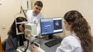 M&eacute;dicos de la Cl&iacute;nica Universidad de Navarra explican c&oacute;mo reducir el riesgo de padecer miop&iacute;a