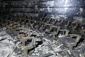 VÍDEO | El desolador panorama que ha dejado el incendio del Planetario de Pamplona: está carbonizado