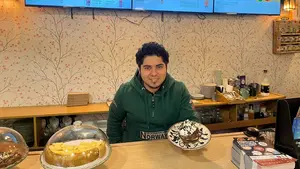 La cafetería de especialidad en un lugar privilegiado de Pamplona que hace la boca agua con sus tortitas y churros