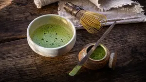 La experta que advierte de los inconvenientes del té matcha: la bebida del momento