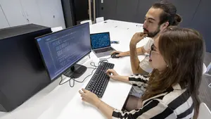 Estudia ciberseguridad, la profesión que asegura tu futuro y protege el de todos, cerca de Navarra