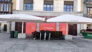 Sorpresa en la Plaza del Castillo de Pamplona: cierra un conocido restaurante de forma provisional