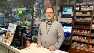 Casa Paco, la tienda de tercera generación que sigue viva en un pueblo de Navarra: "Tenemos un poco de todo"