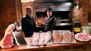 El matrimonio que deleita con platos tradicionales en su asador de Navarra: "Lo mejor, la gratitud de los clientes"