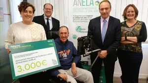 Una empresa de Navarra, galardonada por sus buenas pr&aacute;cticas, dona el premio a los enfermos de ELA