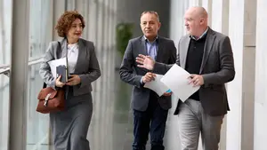 La crisis de la industria en Navarra se acalora en el Parlamento: "Con UPN llegaban, con el PSN y Geroa cierran"