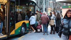 Los menores de 14 años viajarán gratis en las villavesas de Pamplona: así puedes solicitar la tarjeta