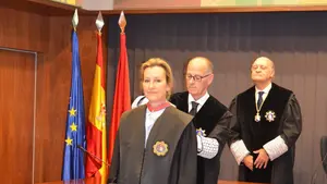 La pamplonesa que ha recibido una importante condecoración por su trayectoria profesional como fiscal