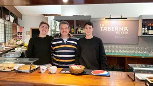 La feliz reapertura del bar de un pueblo de Navarra gracias a una familia: "Era cuestión de animarse"