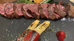 El restaurante en el corazón del Camino de Santiago en Navarra que sorprende con sus carnes y pescados