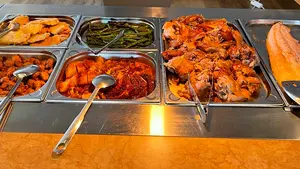 El buffet libre en un camping de Navarra en el que ponerse las botas con su comida casera