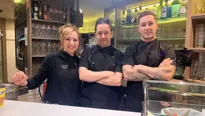 El conocido bar de Pamplona que triunfa con el arroz con bogavante para dos personas: "Va como un tiro"