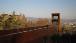 Cierran uno de los ascensores con las vistas más bonitas de Pamplona y la Cuenca