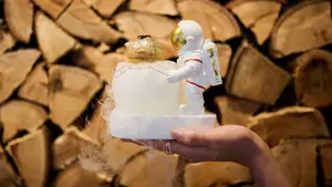 El restaurante de Pamplona que 'arrasa' en la Semana del Pincho con su astronauta: "Nos han robado varios"