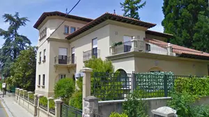 El increíble precio de subasta de un chalet de nueve dormitorios en pleno centro de Pamplona