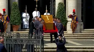 El mundo despide al Papa en un funeral sobrio y emotivo: Francisco ya descansa en Santa Mar&iacute;a la Mayor