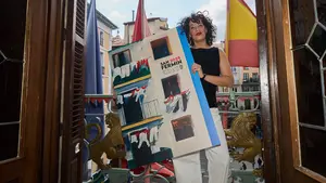 Sandra, la autora del cartel de San Fermín 2025, desvela que la obra es un escenario real de Pamplona